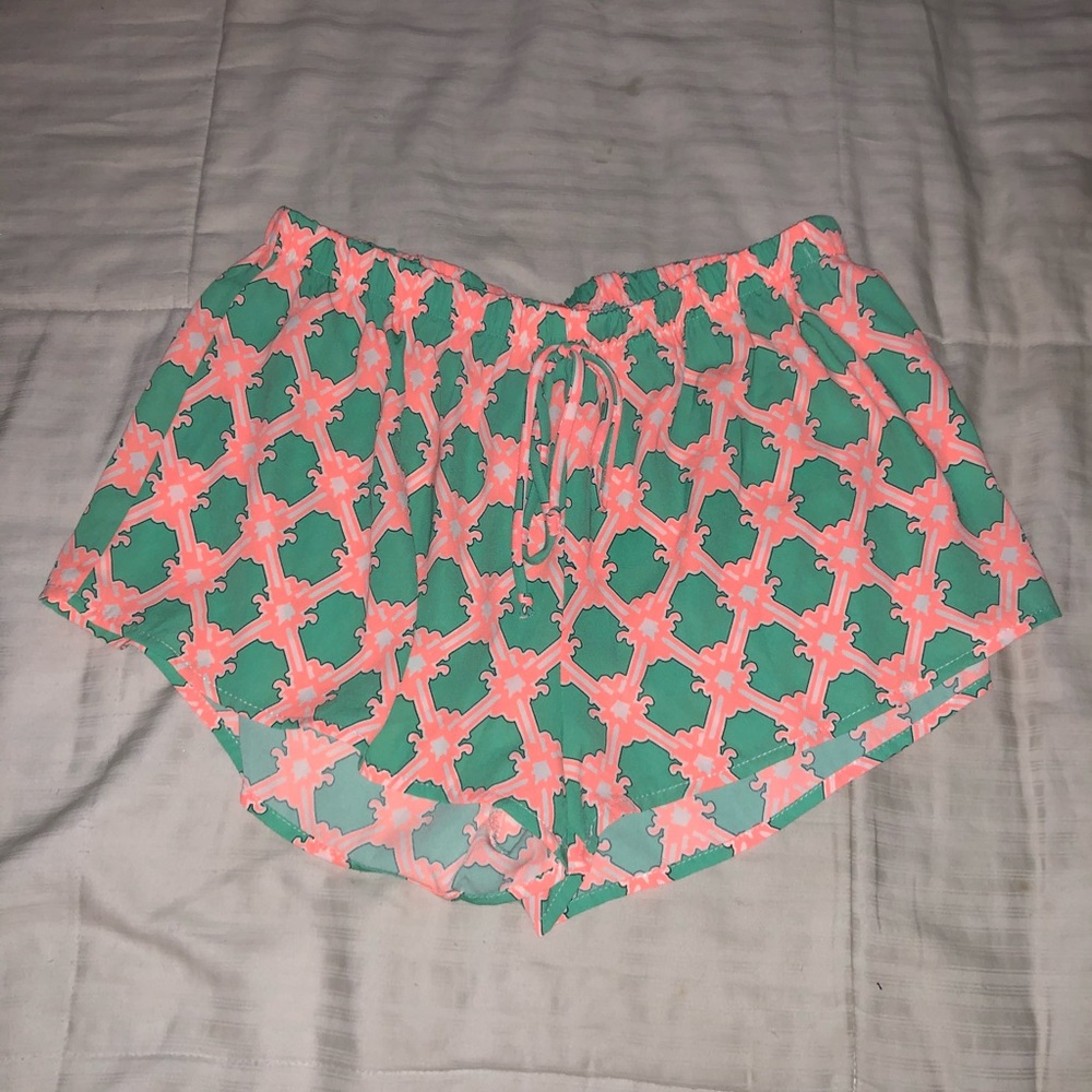 Patterned Shorts - Picture 3 of 4